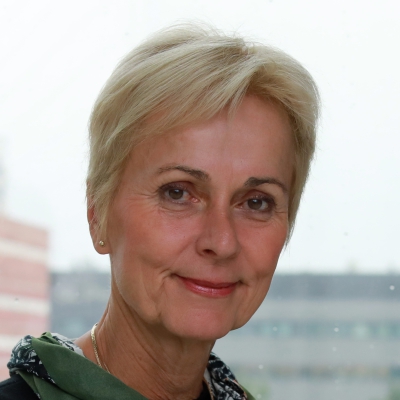Christine Mummery, ;PhD